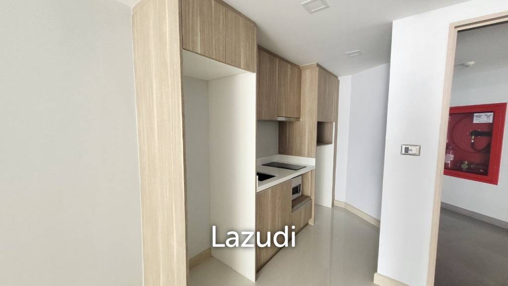 picture The Pine : 1 Bedroom Condo With Pool View - 3/10