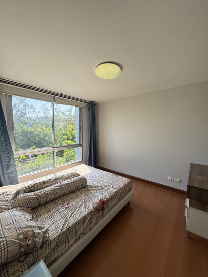 picture 58 sqm Unit for Sale at Sathorn Plus - On The Pond, Near MRT Khlong Toei 🌿 - 3/6