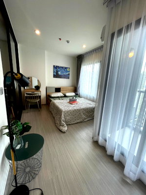 Condos for rent : Luxury condo for rent next to the BTS Green Line.
