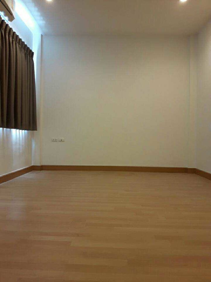 รูป ขายทาวน์โฮม 3ชั้น ลุมพินี ทาวน์ วิลล์ ศรีนครินทร์ - แบริ่ง ซอยศรีด่าน 18 ใกล้รถไฟฟ้า BTS แบริ่ง - รูปที่ 21/32