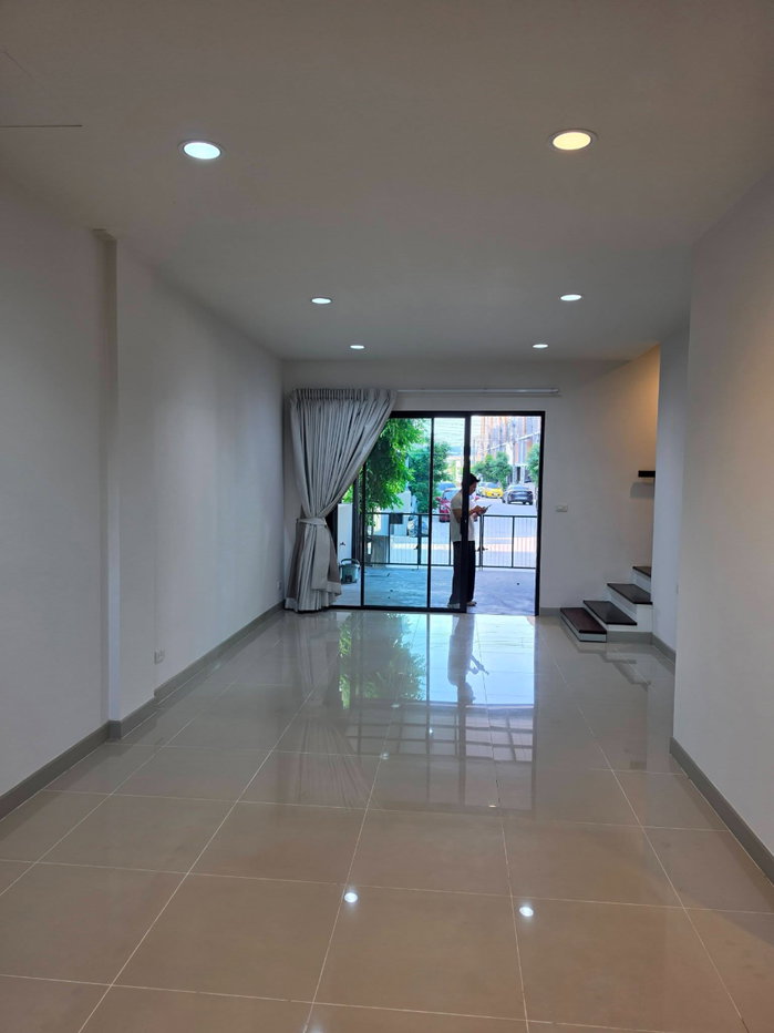รูป [ให้เช่า] ทาวน์โฮม/โฮมออฟฟิศ 3 ชั้น📍Premium Place พหลโยธิน-รามอินทรา ใกล้รถไฟฟ้าสายสีเขียว (สถานีสายหยุด) - รูปที่ 3/13