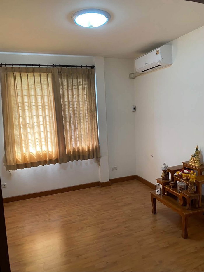 รูป 🔥🏡ให้เช่าบ้านเดี่ยว หมู่บ้านสัมมากร มีนบุรี 3 4 ห้องนอน 3 ห้องน้ำ เฟอร์นิเจอร์ครบ | พร้อมเข้าอยู่ 📍 ถนนสามวา เขตคลองสามวา กรุงเทพฯ - รูปที่ 3/18