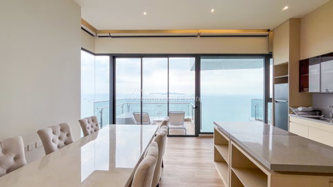 🛏️ 3 Bed - 🛁 3 Bath - 🏙️ Sea View - 🌏 FOREIGN name - 🏢 Arom WongAmat Pattaya - Ref: AROM09