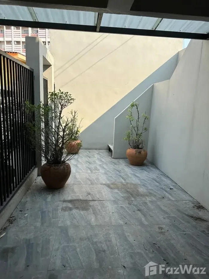picture 3 Bedroom House for sale in Sam Sen Nok, Bangkok  6874914 - 6/8