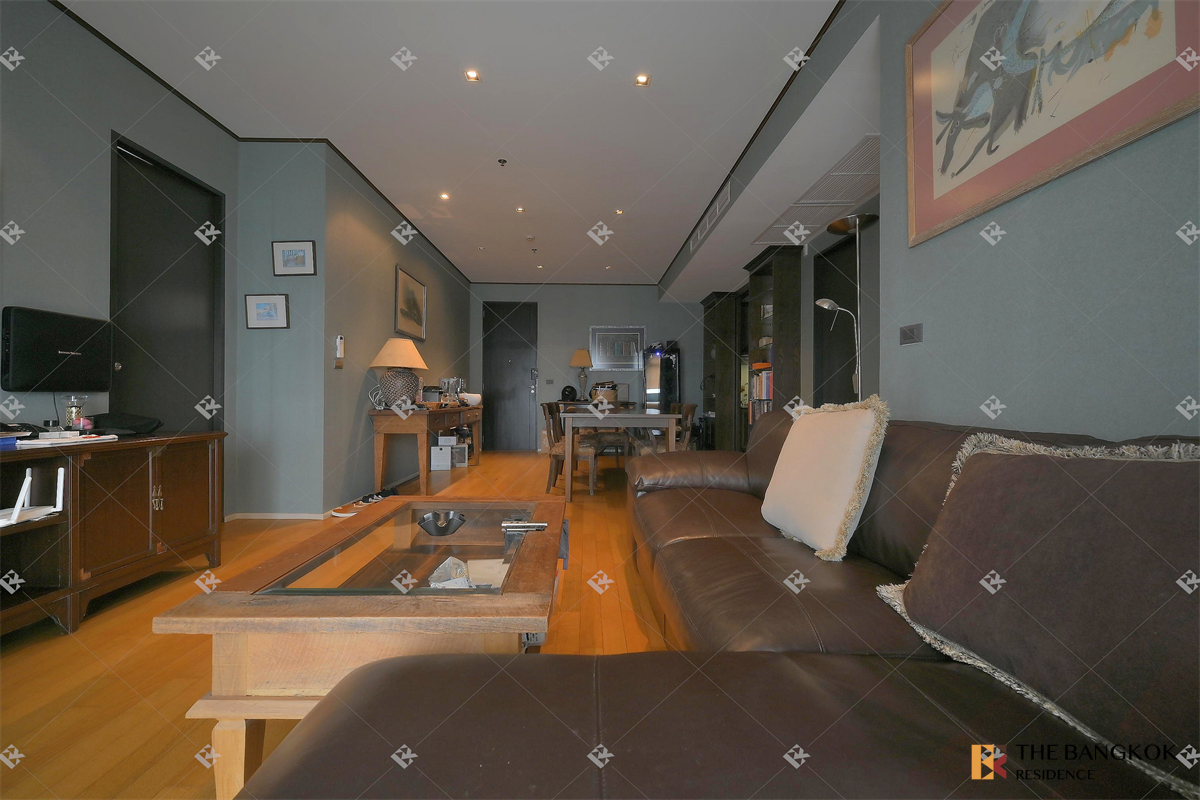 picture The Madison Condominium Sukhumvit 41 near BTS Phrom Phong Premium Luxury Condo in Prime Location - 6/10