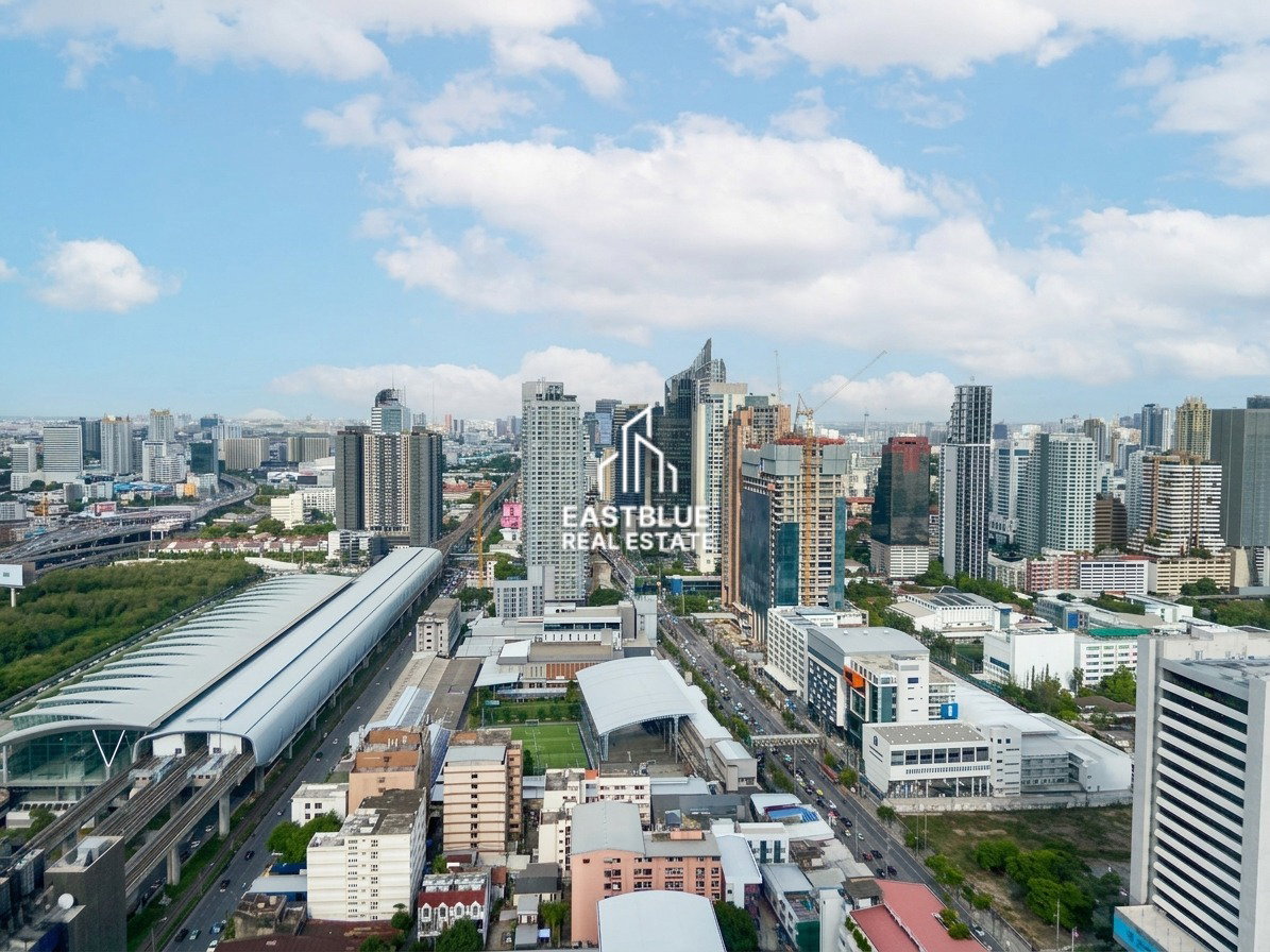 picture For Rent: Luxury 1-Bedroom Condo at Circle Living Prototype near MRT Phetchaburi - 9/9