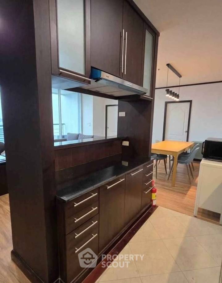 picture 3-BR Condo at Sathorn House Condominium near BTS Surasak (ID 3384376) - 7/11