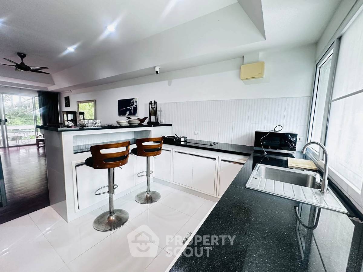 picture 2-BR 111 Sqm In Bangsaray Condominium, Bang Sare (ID 3423826) - 11/12