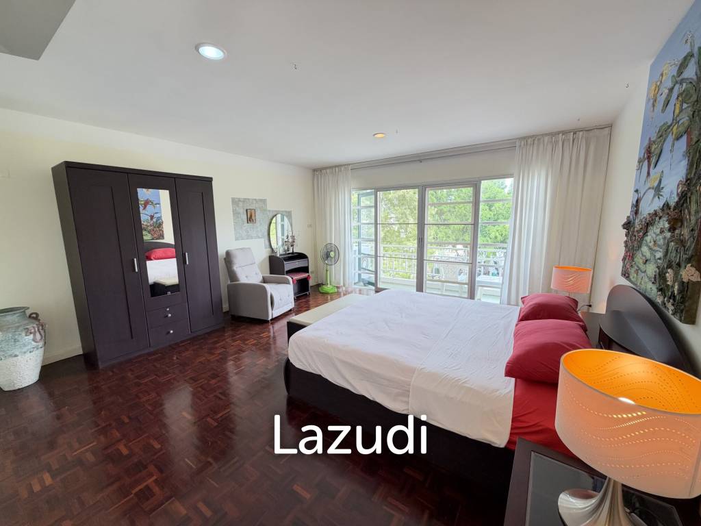 picture City location / 4 bedrooms + 4 bathrooms / huge pool - 25/44