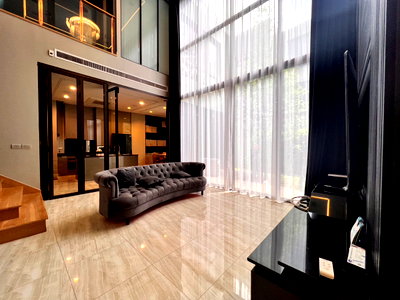 Houses for rent Suan Luang : Three-story detached house for rent in the luxurious Artel Pattanakarn - Thonglor project, near SISB International School, St. Andrews