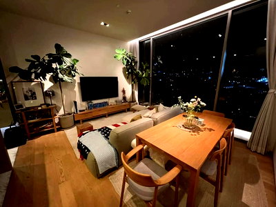 ขายคอนโด : 🏡 ขายด่วน! คอนโดหรูย่านสาทร Saladaeng One วิวสวย แค่ 21.5 ล้าน

✨ 1 นอน 56 ตรม. ใกล้ BTS สาลาแดง เริ่มชีวิตไฮโซได้เลย!