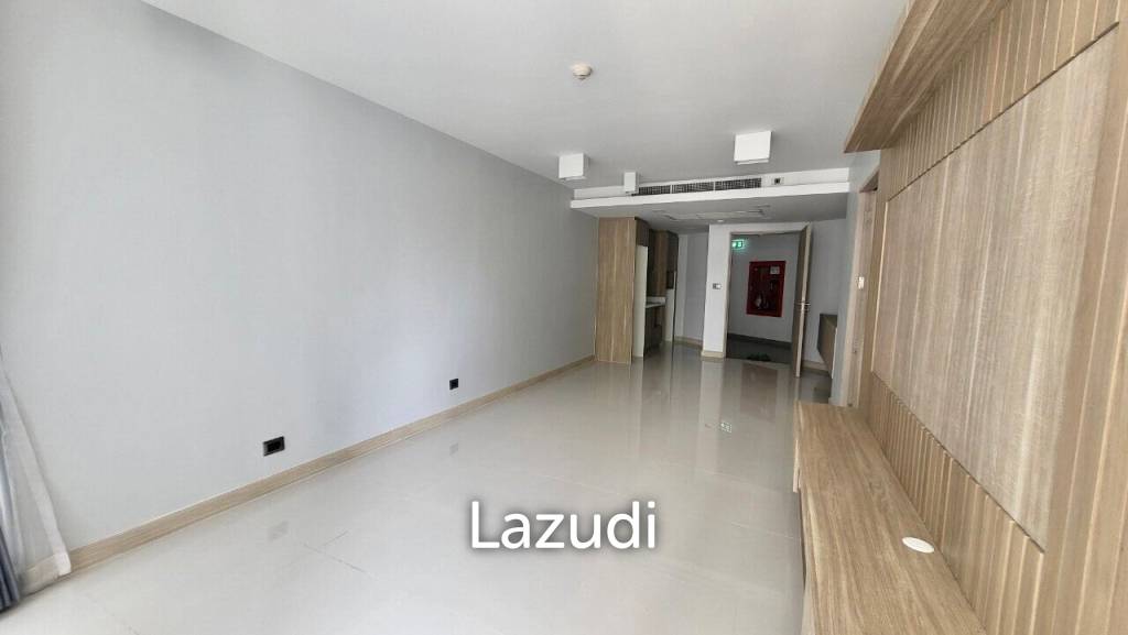 picture The Pine : 1 Bedroom Condo With Pool View - 2/10