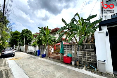 ที่ดิน โลตัสเอ็กเพลส(สุทธิสาร) : ขายที่ดินพร้อมบ้าน 2 ชั้น 56 ตร.ว. ซอยลาดพร้าว 64 วังทองหลาง ใกล้ MRT สายสีเหลือง 