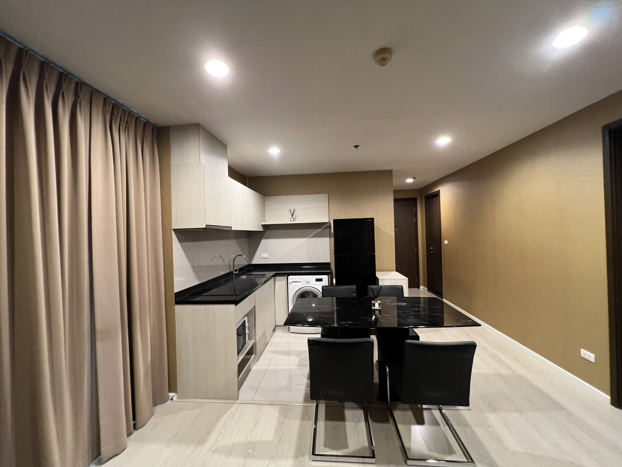 รูป 🏢 พร้อมย้าย! คอนโดหรู RHYTHM สาทร-นราธิวาส
2 ห้องนอนวิวเมือง เริ่มเพียง 35,000 บาท/เดือน 🔑 - รูปที่ 3/9
