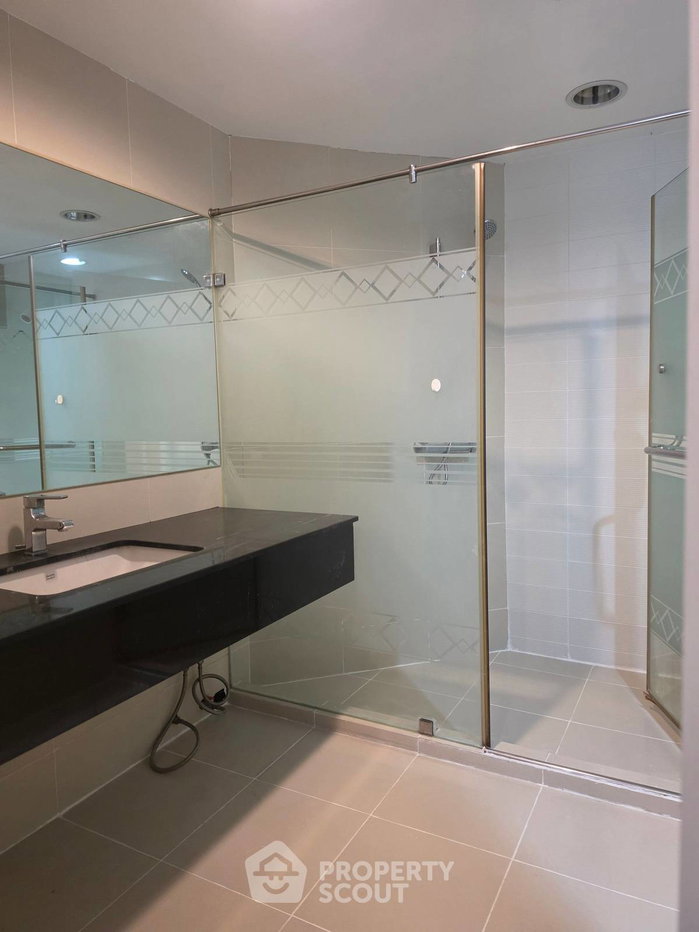 picture 18th-Floor 2-BR Belle Grand Rama 9 Near MRT Phra Ram 9 (ID 3413278) - 13/13