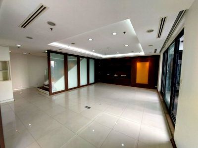 ขายคอนโด : ขายคอนโด Icon III ห้องใหญ่ 250 ตร.ม. 3 ห้องนอน ย่านทองหล่อ 🏙️✨