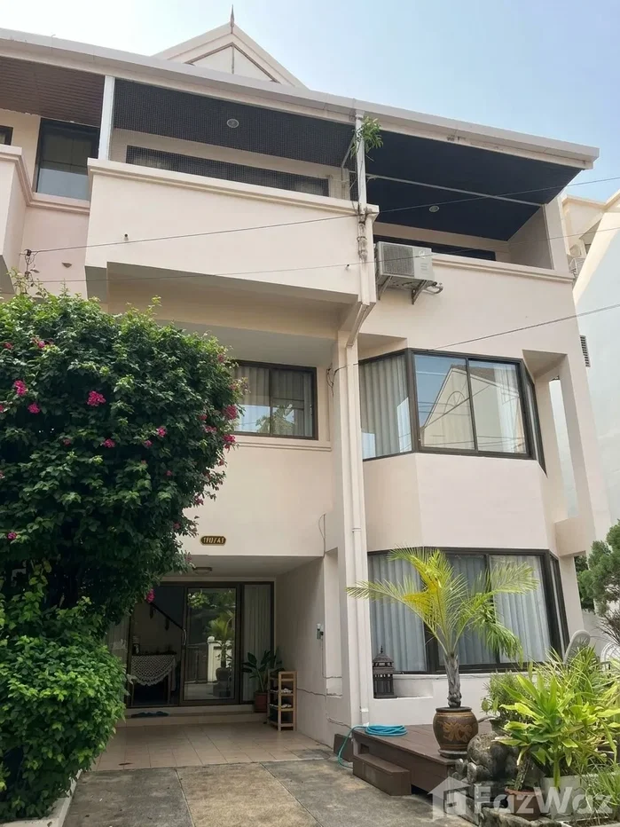 picture 4 Bedroom Townhouse for rent at Baan Suksamran 6840361 - 1/35