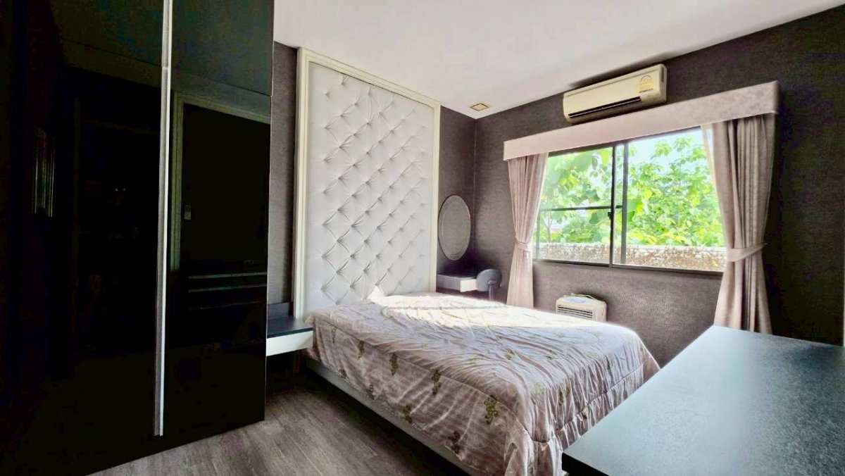 รูป ขาย ทาวน์โฮมหรู เลียบด่วนรามอินทรา Landmark Ekkkamai Ramintra 3 นอน 2 จอด มี skyhall penthouse โปร่งโล่งทะลุ 3 ชั้น เหมาะ ทำ home office - รูปที่ 10/21