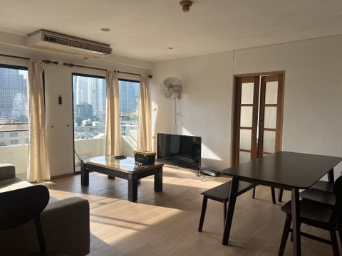 For Sale: Saranjai Mansion Condo, 2 Beds, 71 Sq.m. Near BTS Nana 🌟