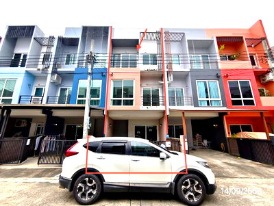 Townhouses for sale Bang Chan Industrial Estate : TOWN HOUSE 23.1 Sq.w. Khan Na Yao Bangkok for 4.4M