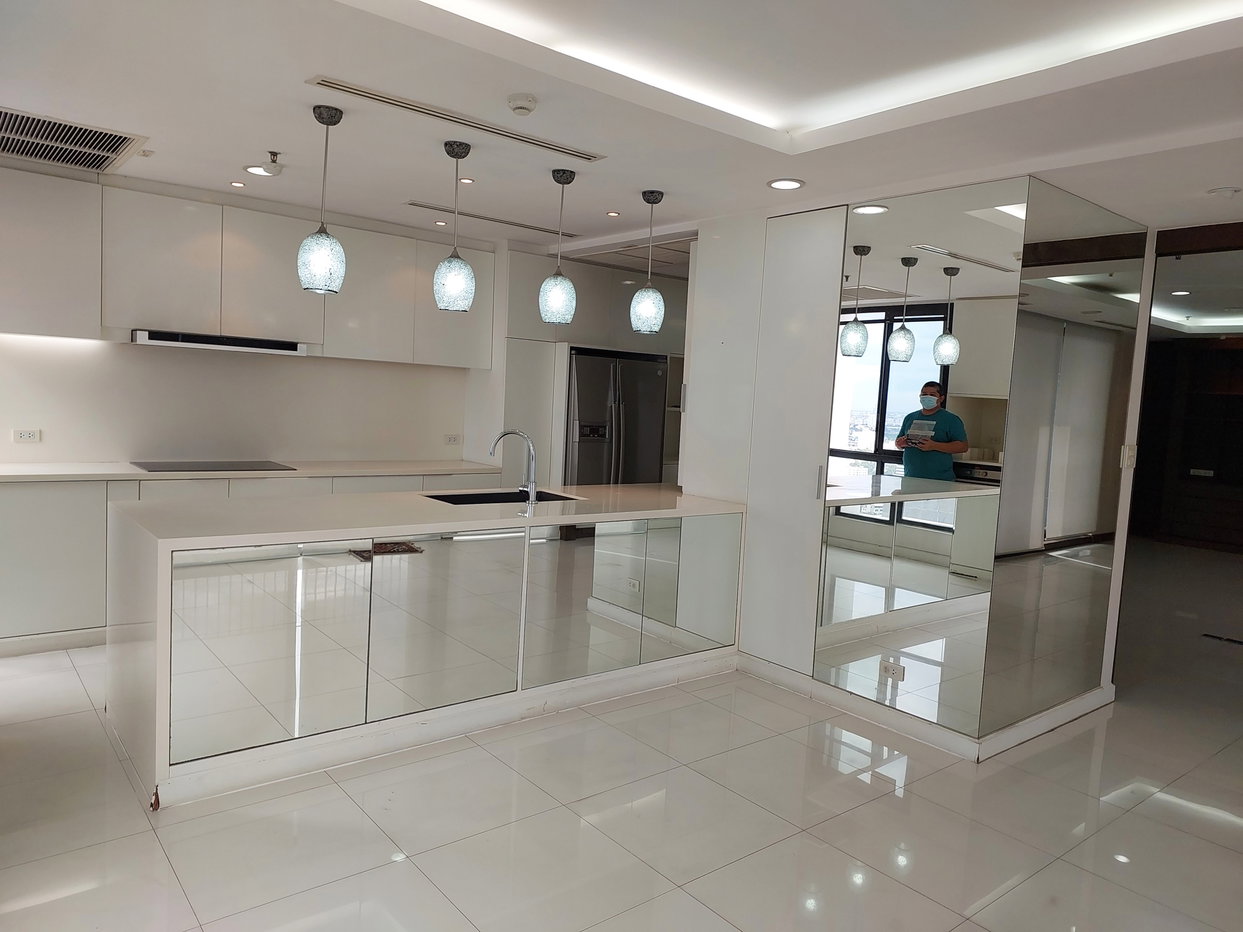 รูป ขายคอนโด Icon III ห้องใหญ่ 250 ตร.ม. 3 ห้องนอน ย่านทองหล่อ 🏙️✨ - รูปที่ 3/7