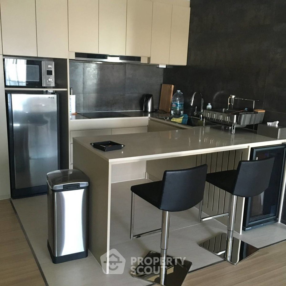 รูป คอนโด 3-ห้องนอน ที่ เรโนวา เรสซิเด้นซ์ ชิดลม คอนโดมิเนียม ใกล้ BTS เพลินจิต (ID 1533302) - รูปที่ 3/13