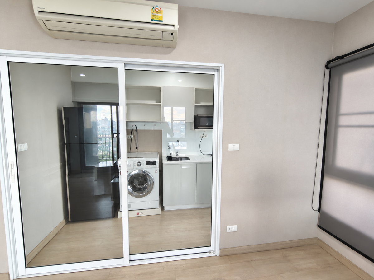 picture ðĒ The Parkland PhetkasemâTha Phra Condo, Bangkok location â Price: 4.5 million THB - 8/10