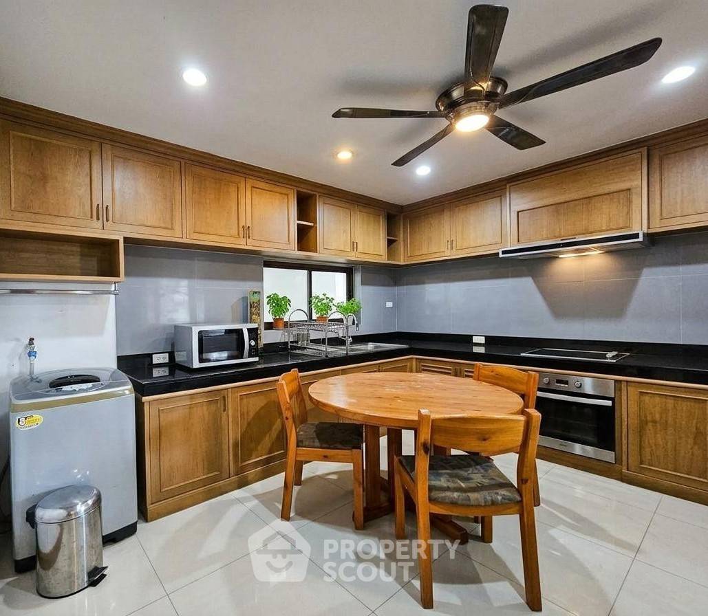 picture 3-BR Condo For Sale At Richmond Palace Near BTS Phrom Phong (ID 3385100) - 3/6