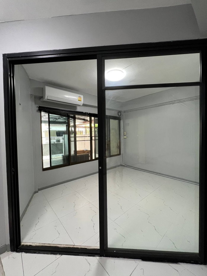 รูป 📍ให้เช่า✨Townhouse Area Ekkamai✨3 ห้องนอน 2 ห้องน้ำ ขนาด 25 ตร.วา | 150 ตร.ม Tel.0982645161  - รูปที่ 4/13