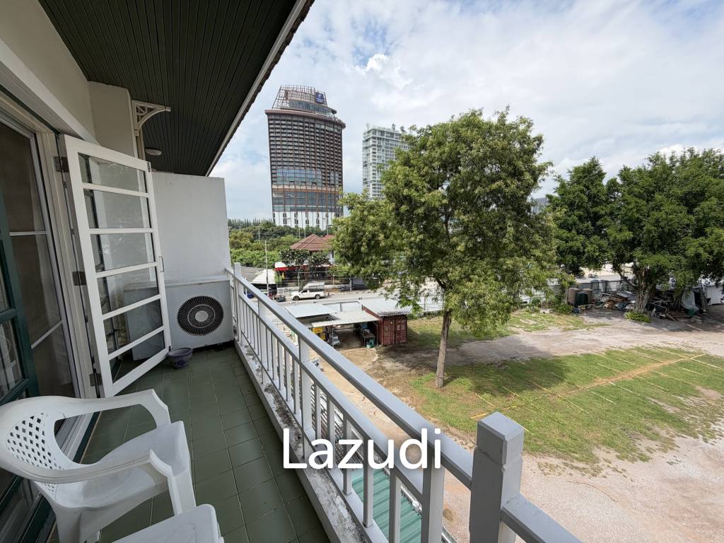 picture City location / 4 bedrooms + 4 bathrooms / huge pool - 28/44