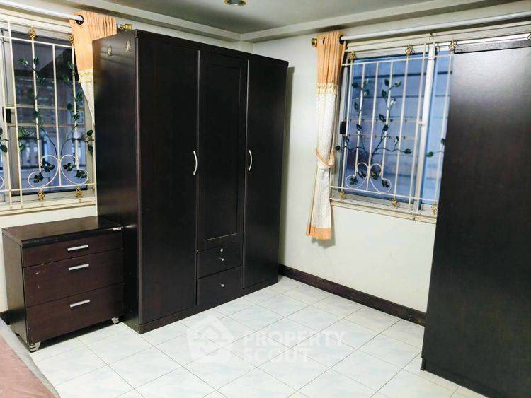 picture Pet-Friendly 3-BR House In Nong Chom, San Sai, Chiang Mai (ID 3425591) - 11/12