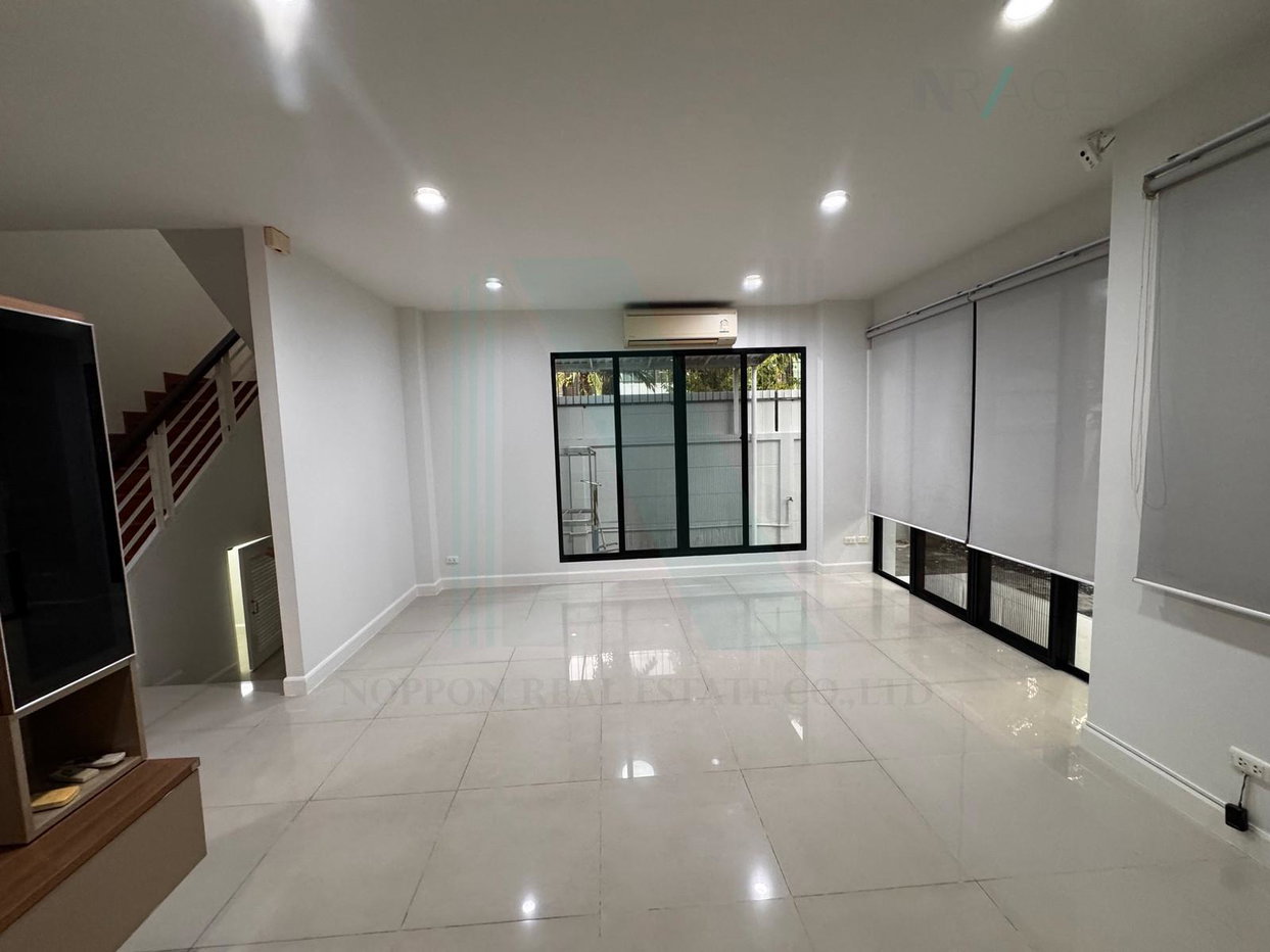 picture 📌 For Sell House LAKE VIEW PARK 2-story 3 bedroom 3 bathroom - 3/8