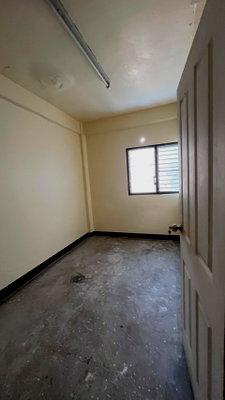 Townhouses for rent Bangkok : 🏬 Building for rent, located on the main road, near Airport Link Ramkhamhaeng.