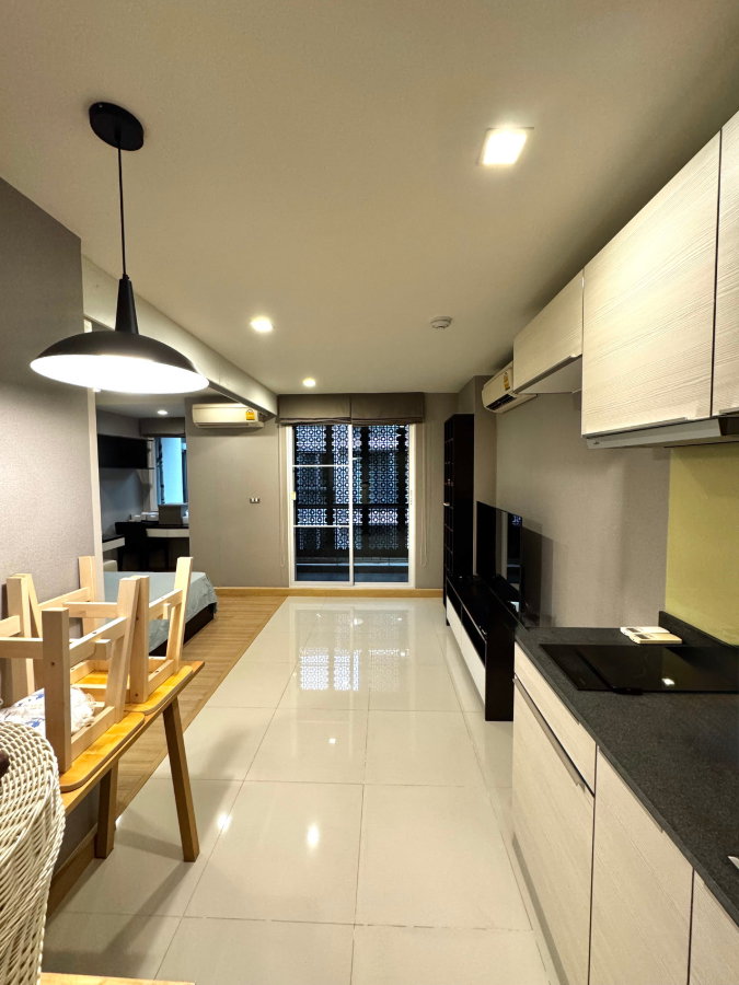 picture For rent: Tree Condo Ekamai low rise condo, located 500 meters from BTS Ekamai; spacious unit, 40 sq.m. - 5/8