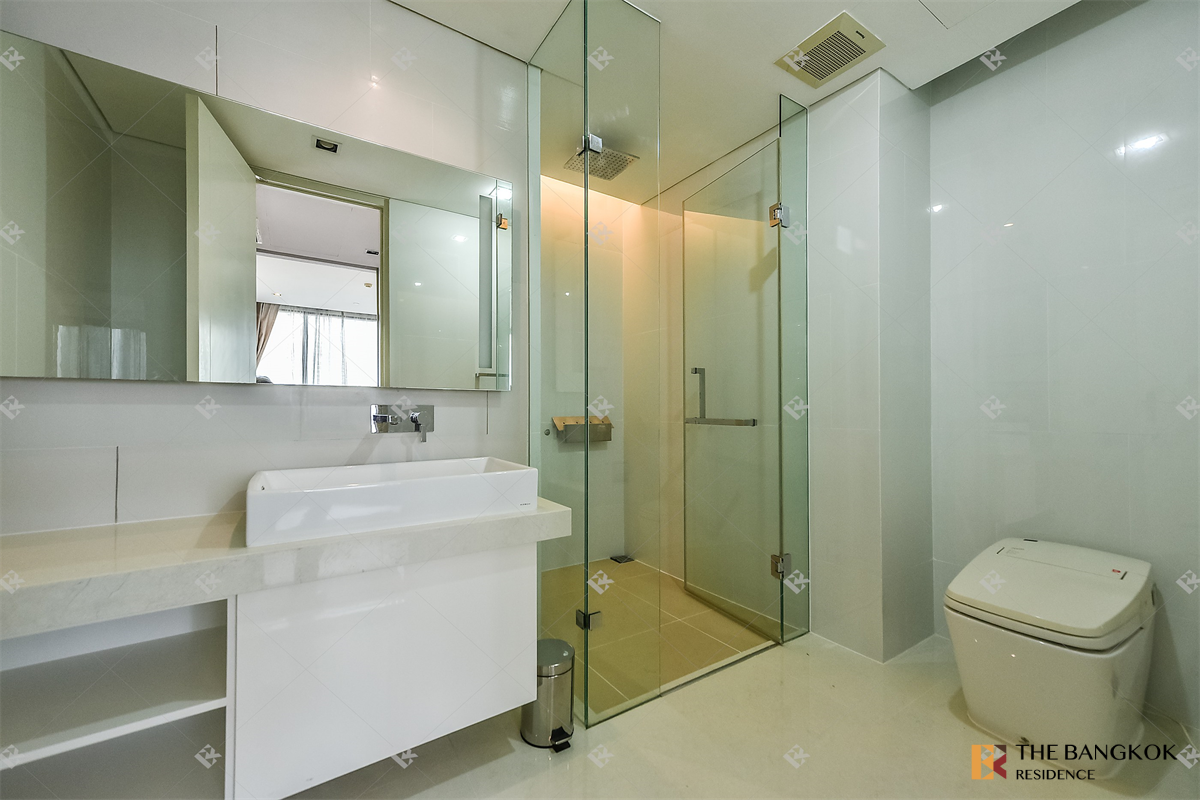 picture The Bangkok Sathorn Private Unit, Fully Equipped Common Area near BTS Surasak - 10/10