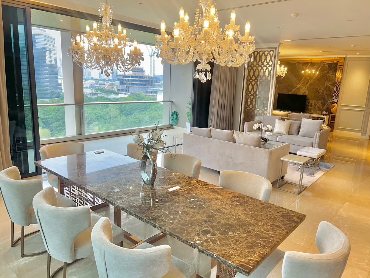 picture Luxury 229 sqm Residence for Sale at Sindhorn Residence, Langsuan ð - 3/9