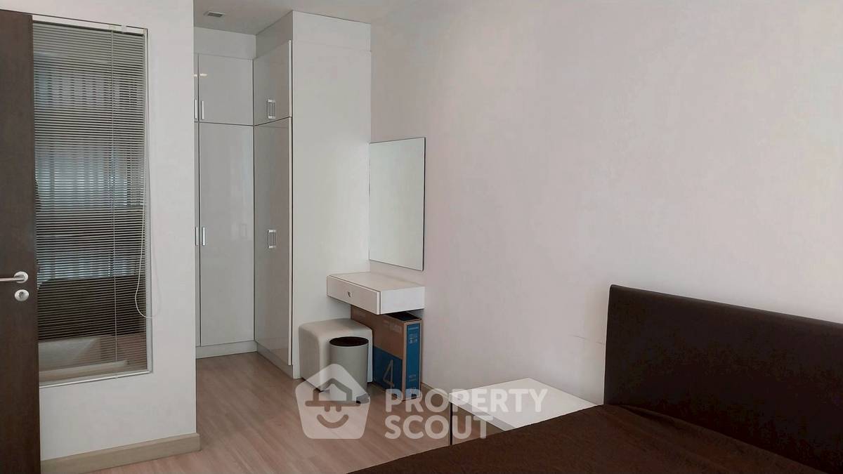 picture 16th-Floor 1-BR Sky Walk Residences, 200m To BTS Phra Khanong (ID 2479132) - 6/8