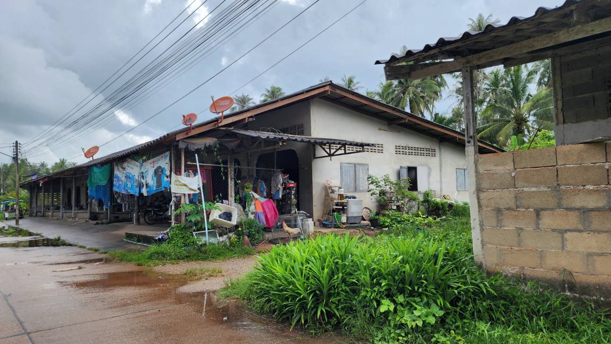 รูป ประกาศขายด่วยห้องแถว 10ห้อง ต.ท่ายาง อ.เมือง จ.ชุมพร ซื้อปุ๊บรับทรัพย์ทันที - รูปที่ 6/6