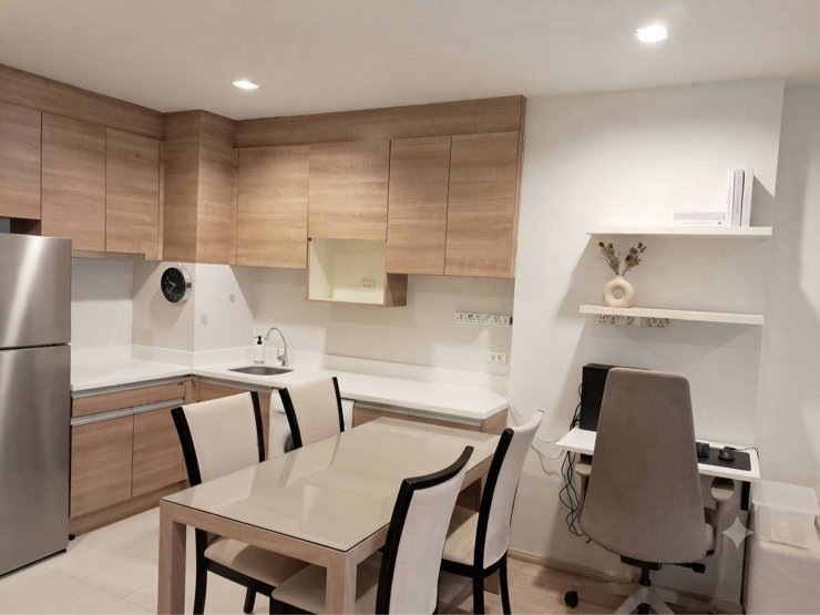 picture Shock price for rent at Rhythm huaikwang - 2/6