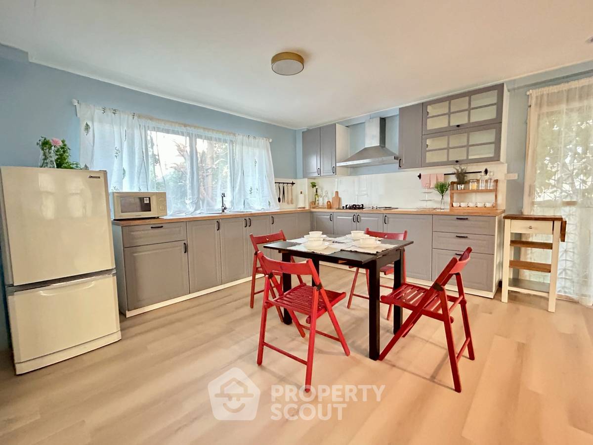 picture Pet-Friendly 3-BR House In Bang Chak, 10m To BTS Bang Chak (ID 3425619) - 4/17