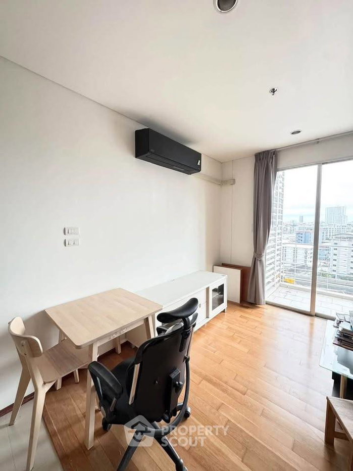 รูป ห่าง BTS กรุงธนบุรี 100 ม. คอนโด 1 ห้องนอน Villa Sathorn (ID 3425532) - รูปที่ 3/8