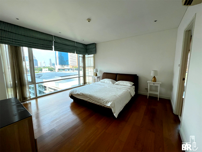 Condos for rent : Premium Unit Close to All Conveniences Fullerton near BTS Ekkamai