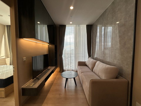 For rent ✨Noble BE 19 ✨  1 bedroom, size 33.83 sq m, fully furnished 😍near BTS Asoke🚅