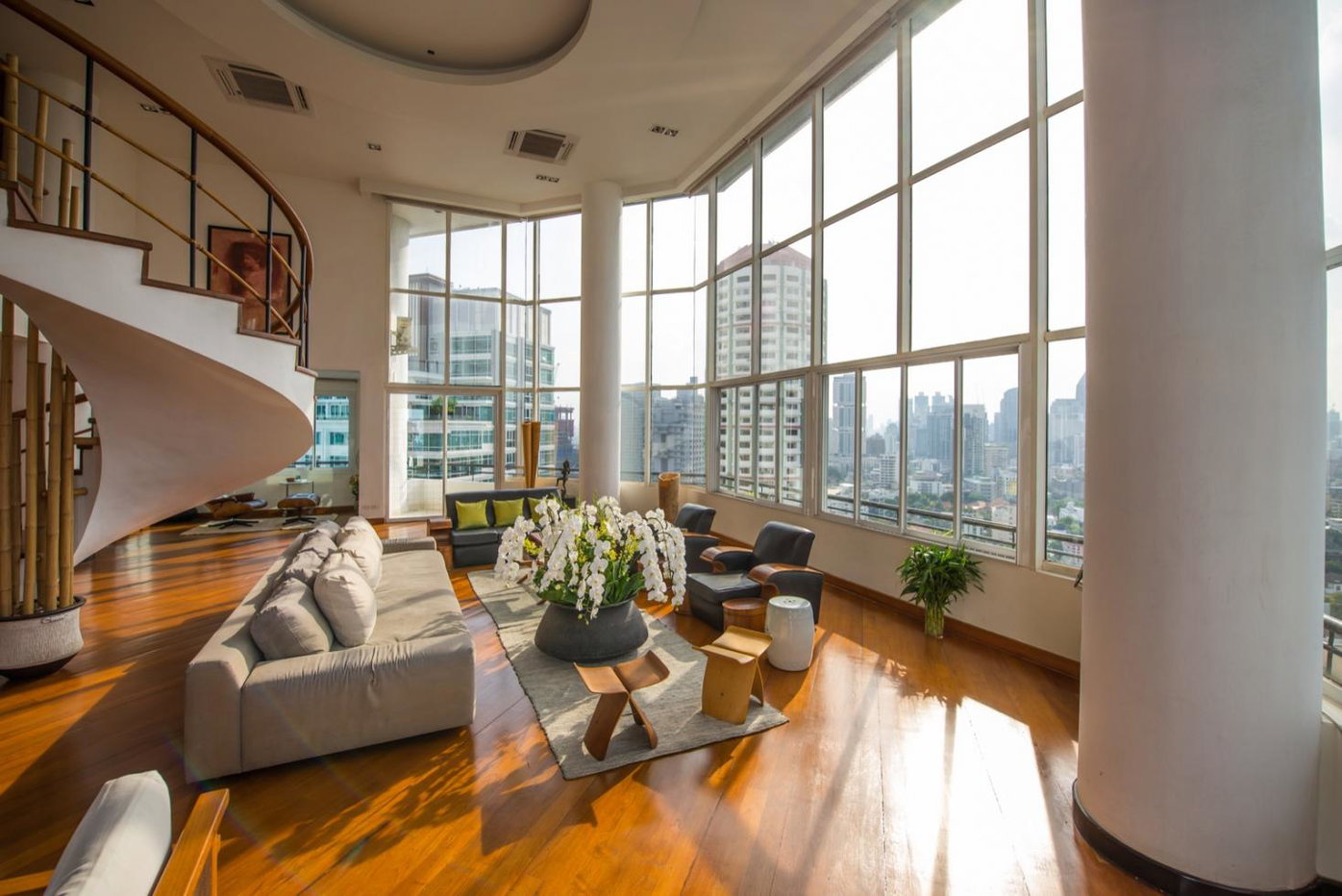 picture Luxury Condo for Sale: Moon Tower Condominium, 5 Beds, 4 Baths, 531 Sq.m. Thong Lo Area - 4/9