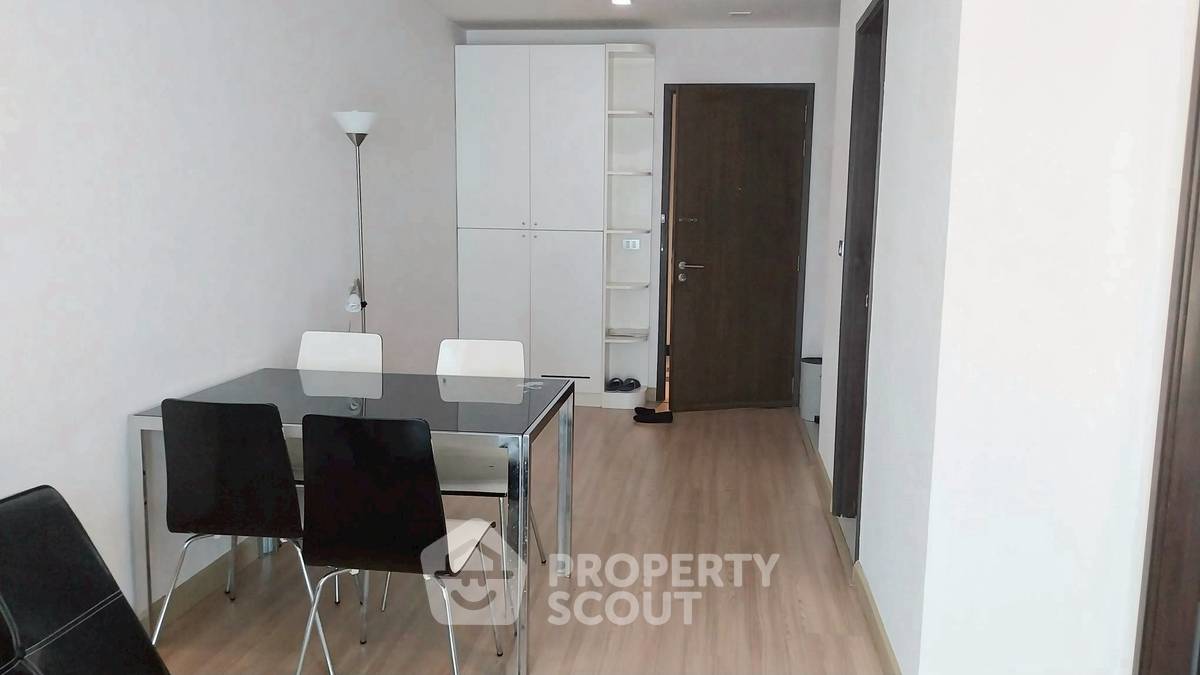 picture 16th-Floor 1-BR Sky Walk Residences, 200m To BTS Phra Khanong (ID 2479132) - 2/8
