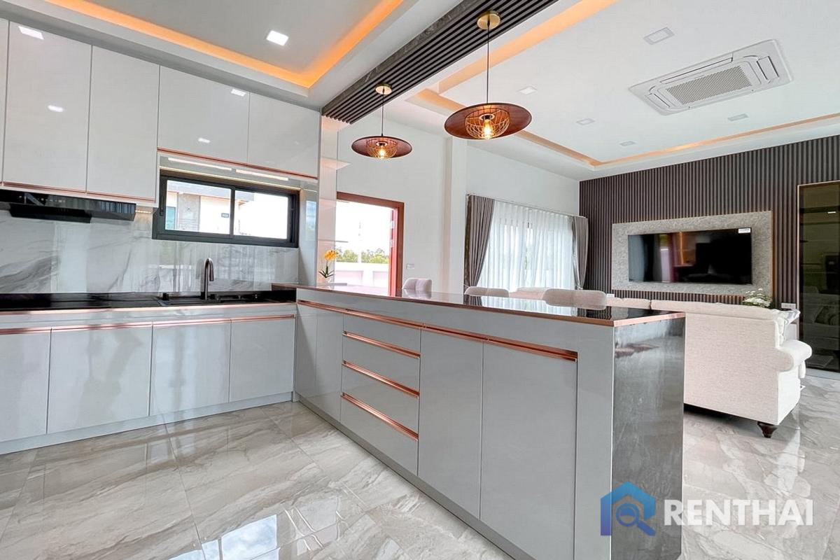 รูป บ้านใหม่สไตล์พูลวิลล่า ใกล้เขาและทะเลบางเสร่ - รูปที่ 16/20