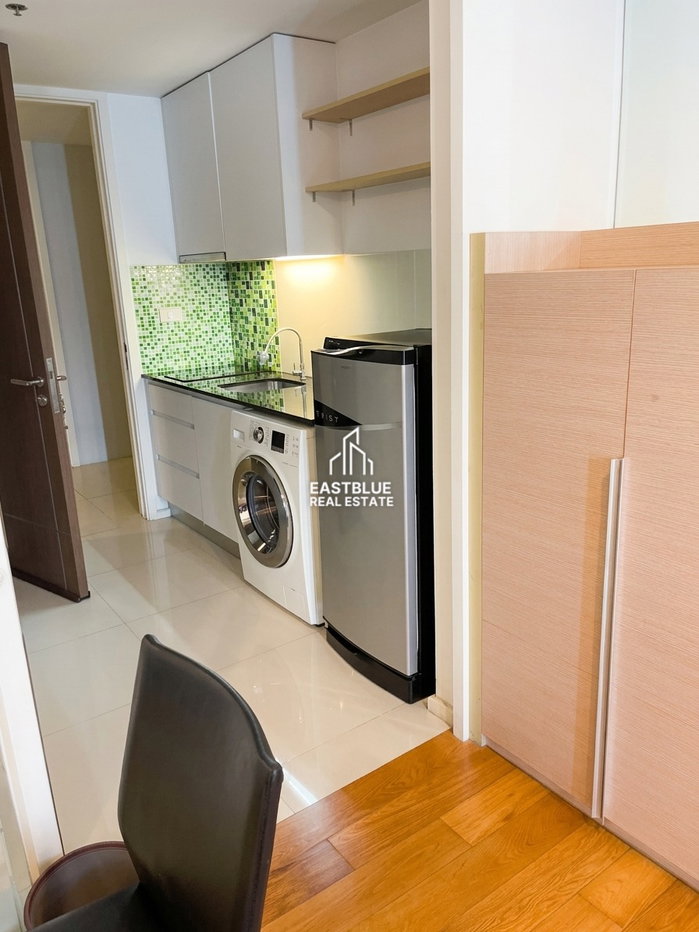 picture For Sale: Studio Condo at 15 Sukhumvit Residences – Prime Location! - 3/8