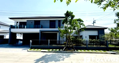 เช่าบ้านเดี่ยว กรุงเทพมหานคร : บ้านเดี่ยวให้เช่า 5 ห้องนอน ในโครงการ เซนโทร ทวีวัฒนา 6872751