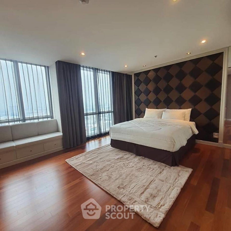 รูป เพนต์เฮาส์ 3 ห้องนอน ชั้น 26 ขนาด 300 ตร.ม. Four Wings Residence Condominium ใกล้สถานี ARL Hua Mak (ID 1556386) - รูปที่ 3/17