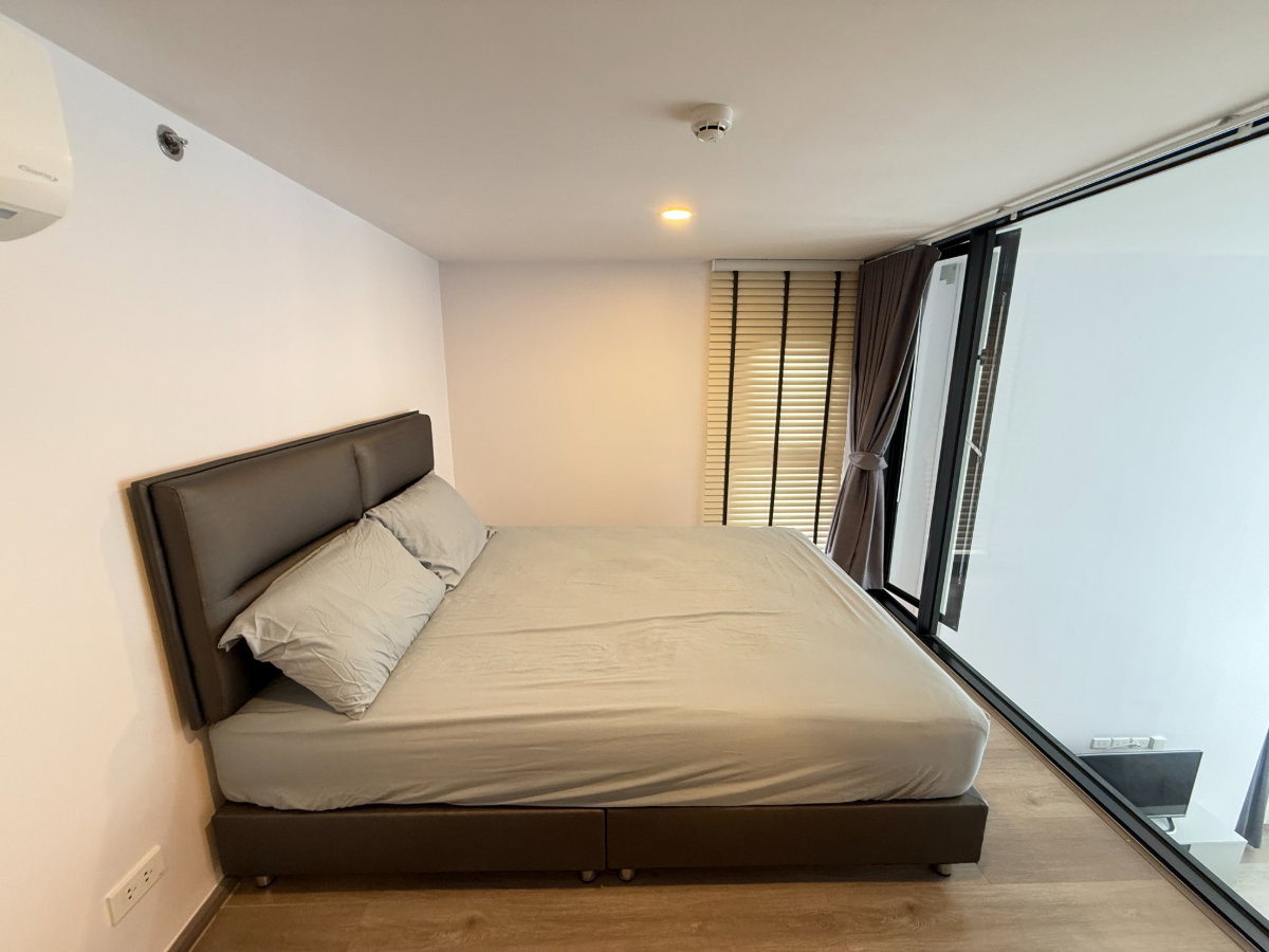 picture For Rent 2 Bedrooms Duplex unit SOHO Bangkok Ratchada near Huai Khwang MRT - 23/51